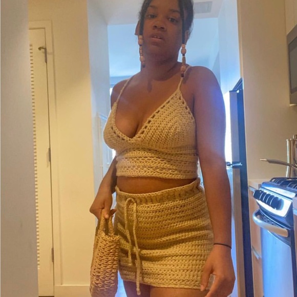 Net & Chill: Handmade Crochet Skirt - Picture 4 of 4